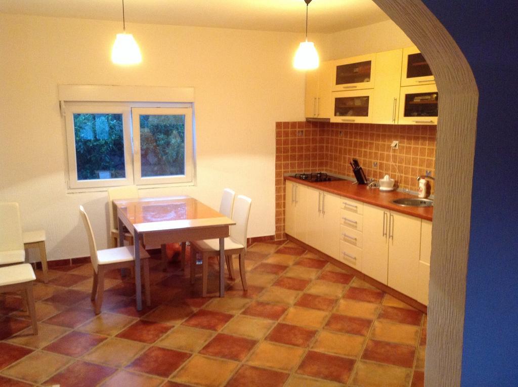Guest House "Paradise" Tivat Quarto foto